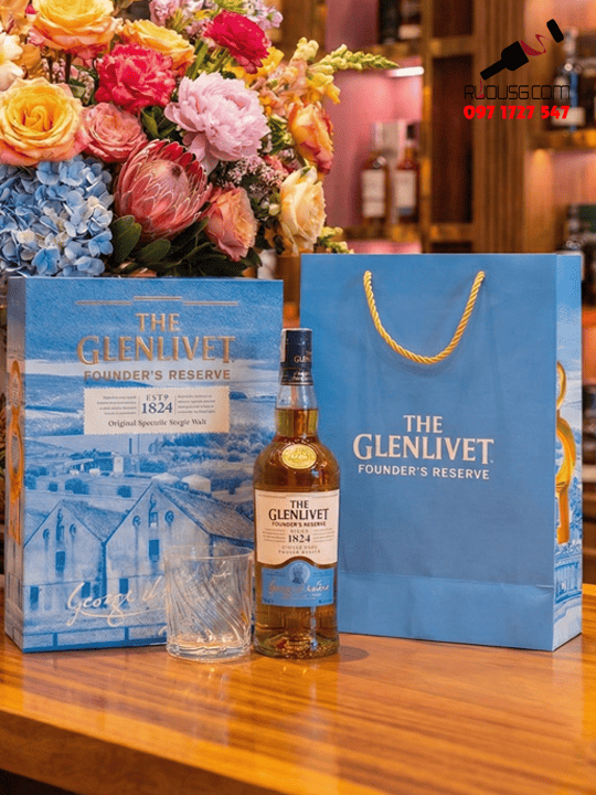 Rượu The Glenlivet Founder's Hộp Quà Tết 2026 (Tặng Ly + Túi)